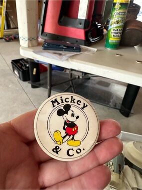 Mickey & Co. Round Character Pin - Classic Mickey Mouse
